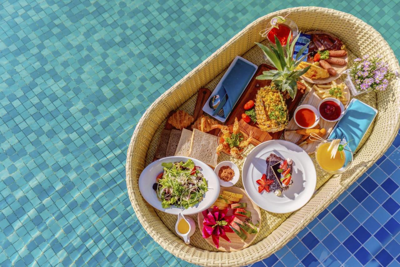Maximilan Danang Beach Hotel Экстерьер фото