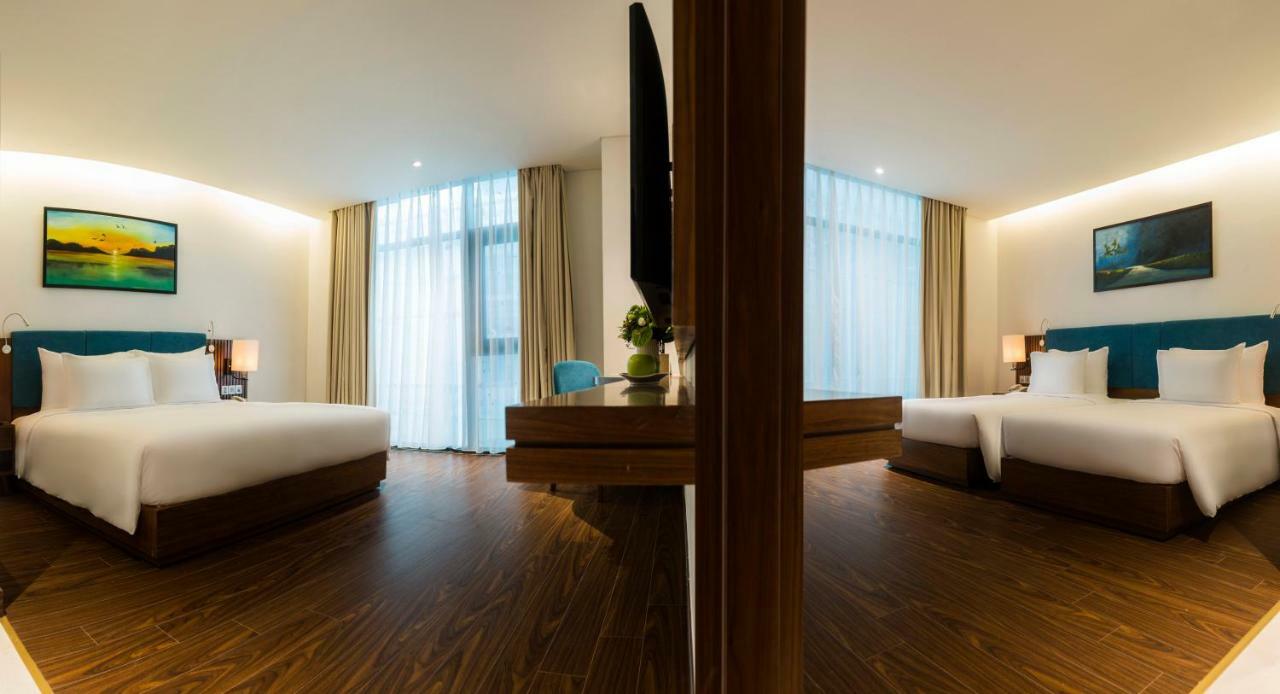 Maximilan Danang Beach Hotel Экстерьер фото